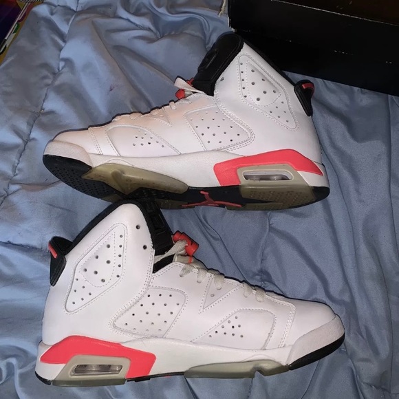 Jordan 6 (Gs) white infared sneakers - Picture 2 of 10